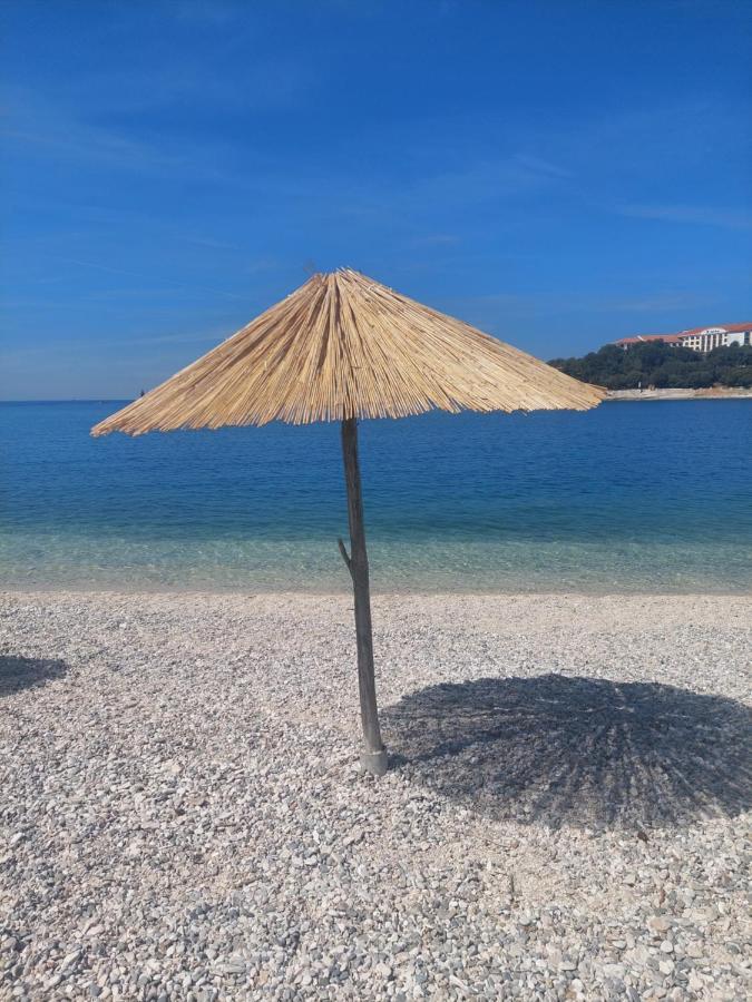 Near The Beach Πούλα Εξωτερικό φωτογραφία
